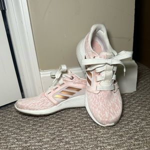 Adidas bounce tennis shoes